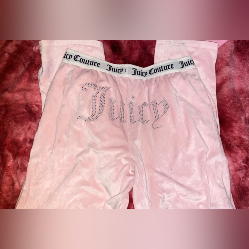 Juicy couture pink flare pants 💕